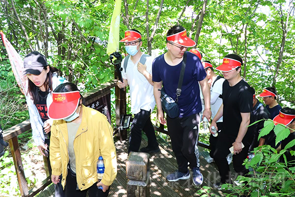 (ni)Љ룬ȫ׷ۙ